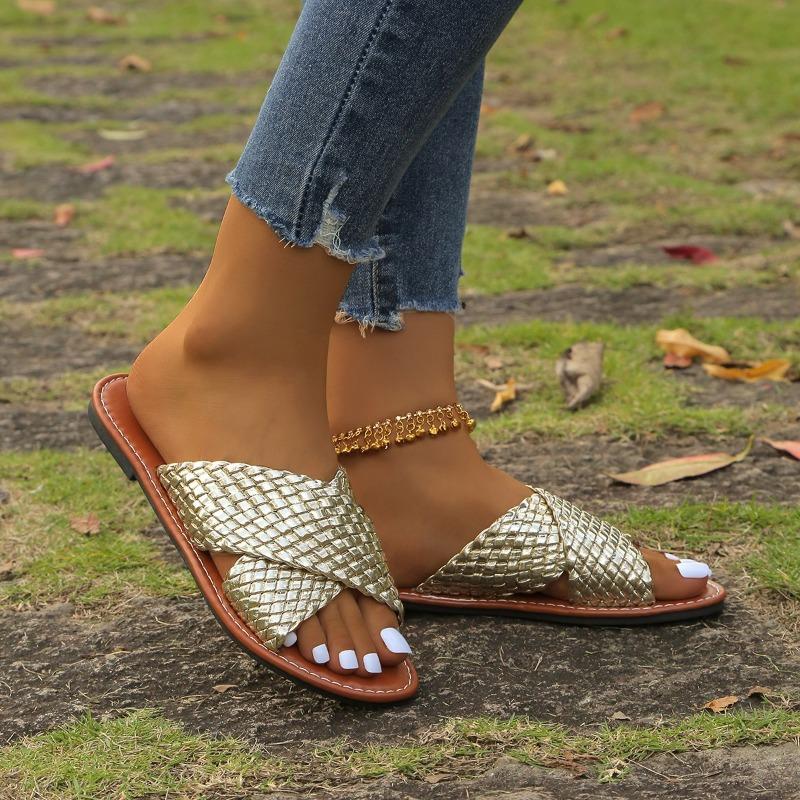 5 Summer new round head crossed flat-bottomed slippers women's large size simple woven beach cool slippers batch