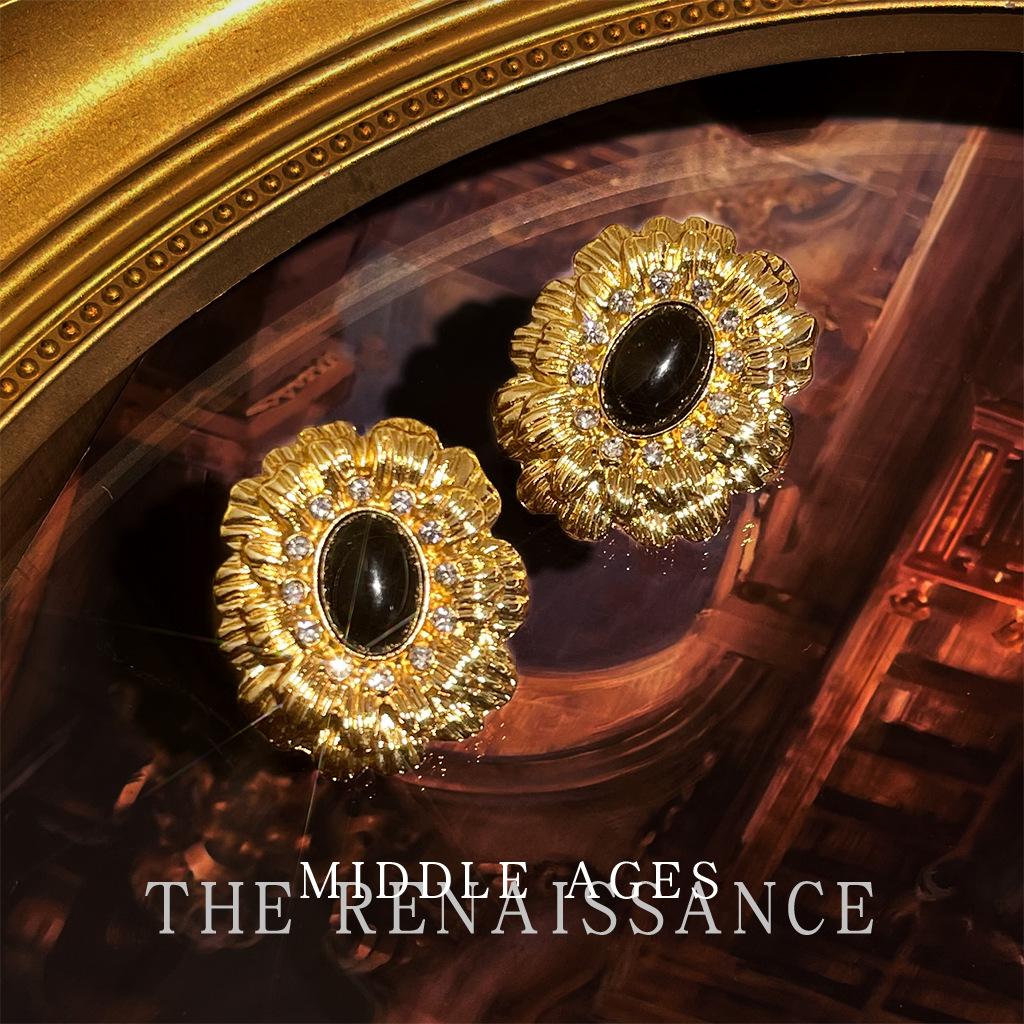Retro fashion oil-dripping earrings niche temperament medieval style earrings personality high-end pearl earrings