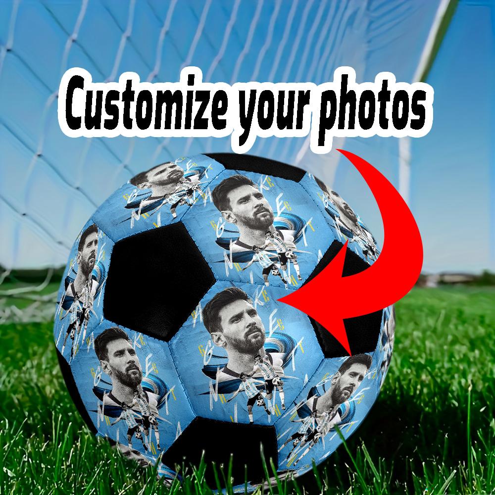 Personalizza la tua foto di un pallone da calcio taglia 5, cucito a macchina, rendendolo il regalo commemorativo perfetto.