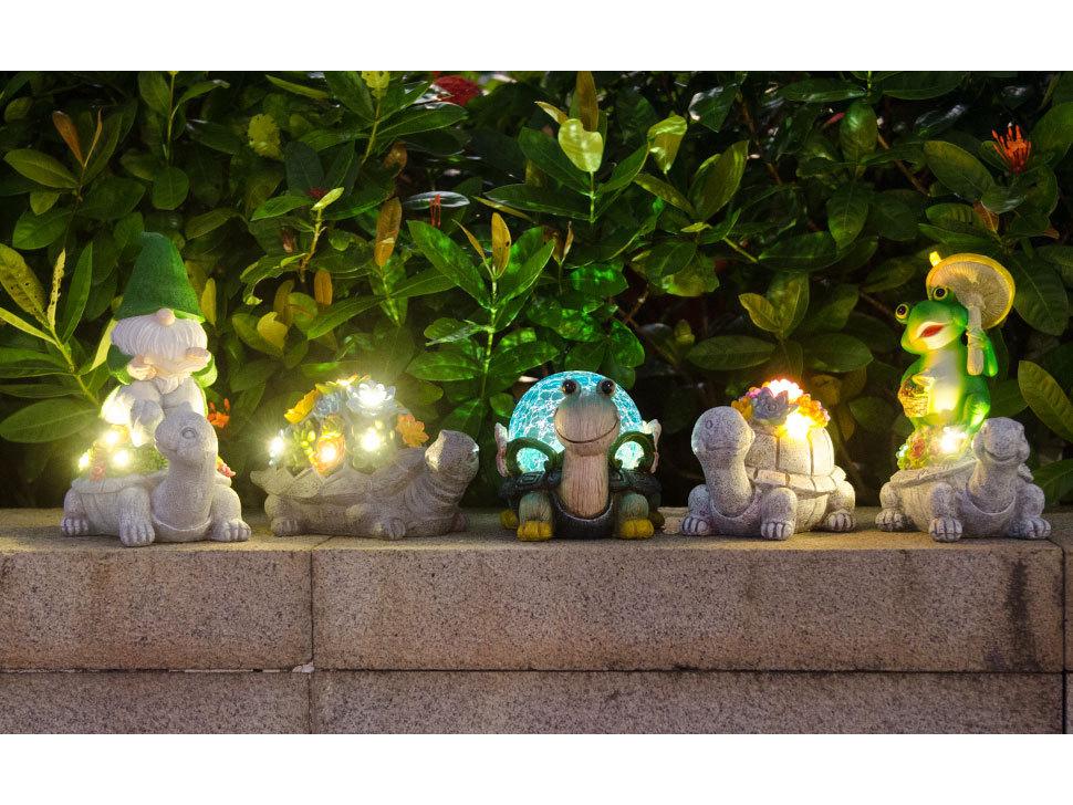 Solarbetriebene Outdoor-Schildkröten-Harzstatue mit Sukkulenten-Figur und dekorativem Licht