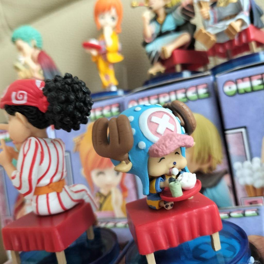 [USED] Price Reduced One Piece World Collectible Figure - Wa - Complete Set of 6 Figures, Boxed and Opened, Front Cover