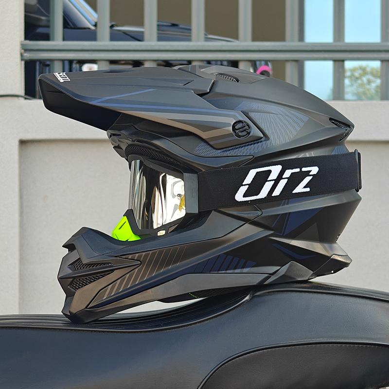 DOT Approved Adult Motorcycle Helmet Off-Road Dirt Bike Racing Full Face Helmet with Goggles