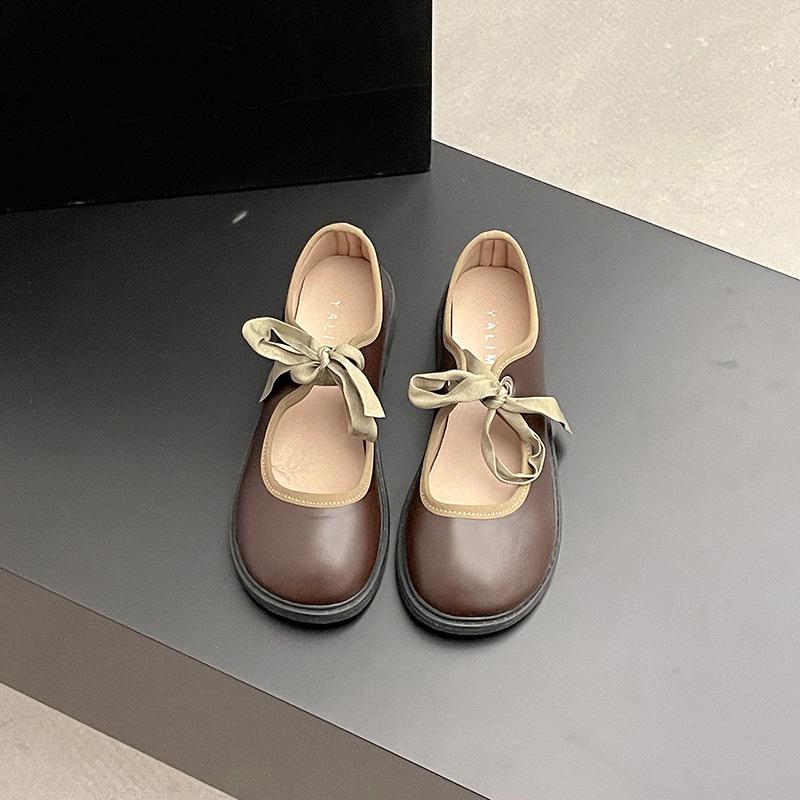 

Brown thick-soled round head low heel light mouth with skirt single shoes women s spring and autumn new retro Mary Jane shoes 40 коричневый