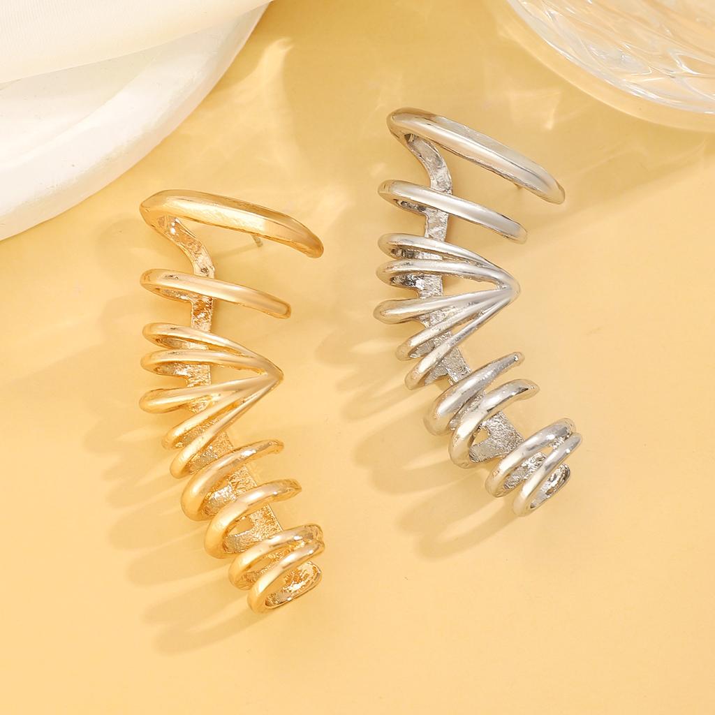 High-quality 2026 Jewelry, Niche Design, Hollow Ring, Semi-round Wheel, Alloy Earscreen Clip, Personalized Ear Jewelry