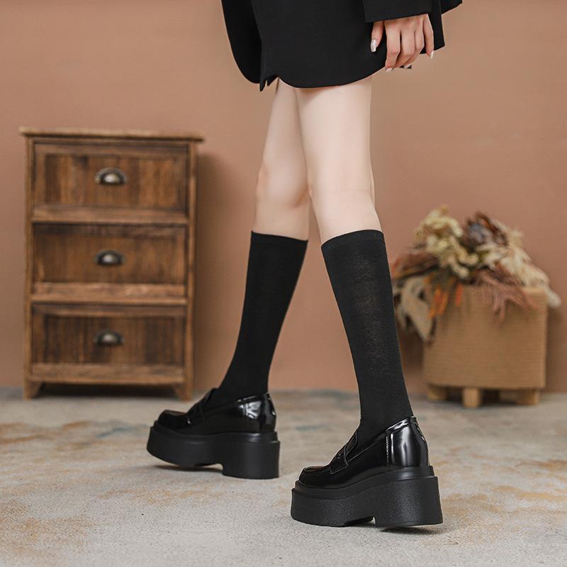 

Yuexinwang натуральная кожа плоская для женской обуви Huizhou виноград мать те же туфли толстые подошвы увеличивают высоту универсальные осень и зима маленький le 34 чёрный