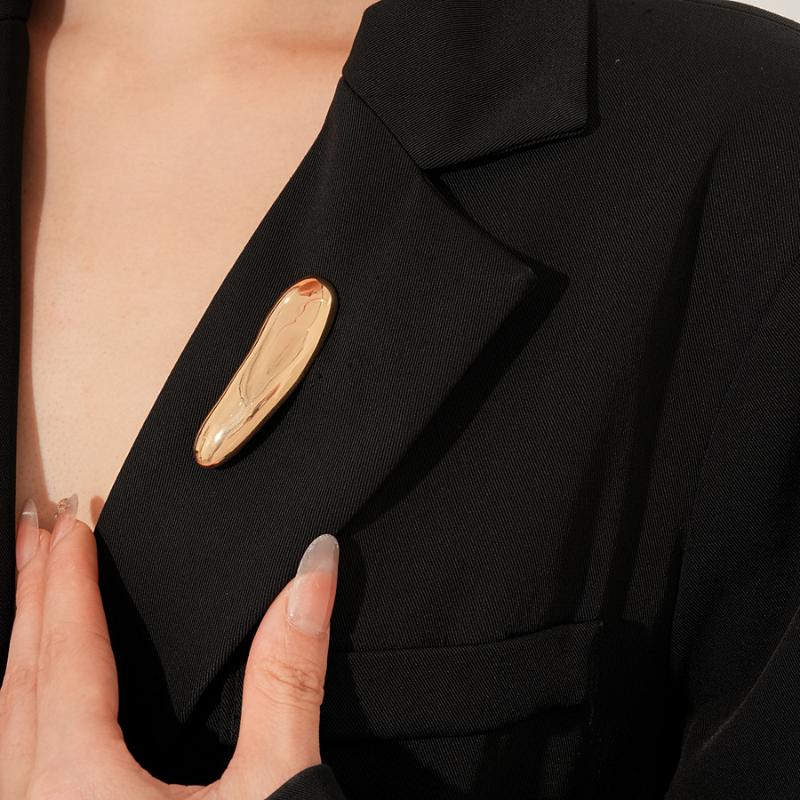 Metal Geometric Glossy Broochs For Women Unique Exquisite Suit Corsage Pins Party Jewelry Fashion Accessory