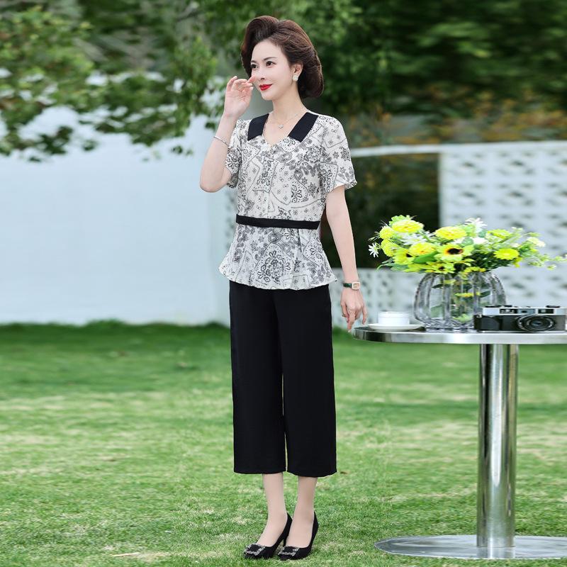 Elegant Summer Two-Piece Set for Women 40s-50s: Plus-Size Chiffon Short-Sleeve Suit