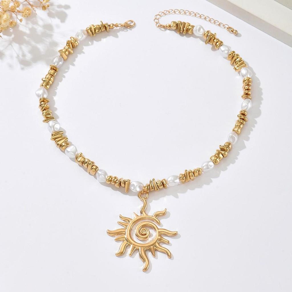 European-American Starfish Necklace & Earring Set: High-End Clavicle Chain, Light Luxury Vacation Style for Women.