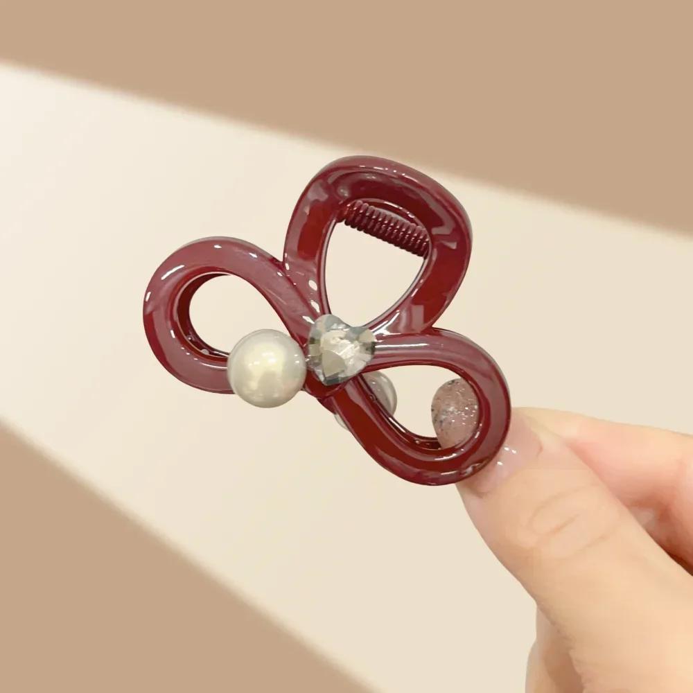 Elegant Crystal Pearl Medium Size Thick Thin Women's Hair Claw Clip Accessories Korean Star Red Black Catch Clamp Girls Headwear