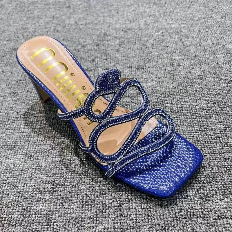 Pantoufles à Strass Été Sandales à Talons Carrés Découpées Sexy Chaussures de Fête de Noël Grande Taille Bout Carré Chaussures pour Femmes