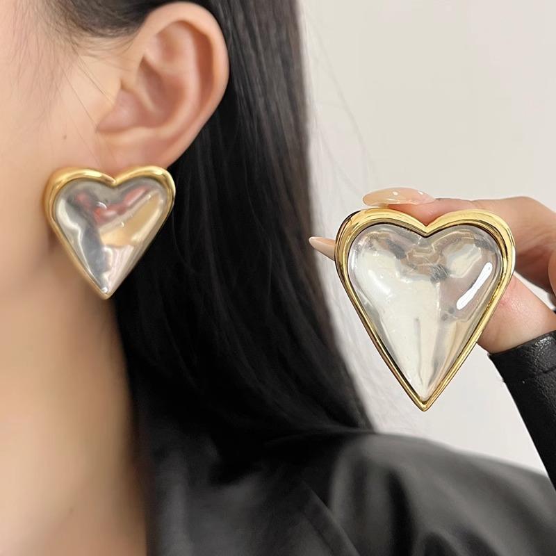 New Fashion Retro Heart Earrings 3D Transparent Exquisite and Elegant Ear Ornaments Unique Korean Heart-Shaped Studs Earrings