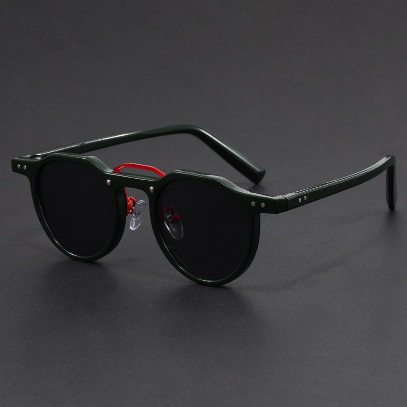 Small Round Frame Wood Grain Hip Hop Punk Sunglasses: European & American Street Style Fashion