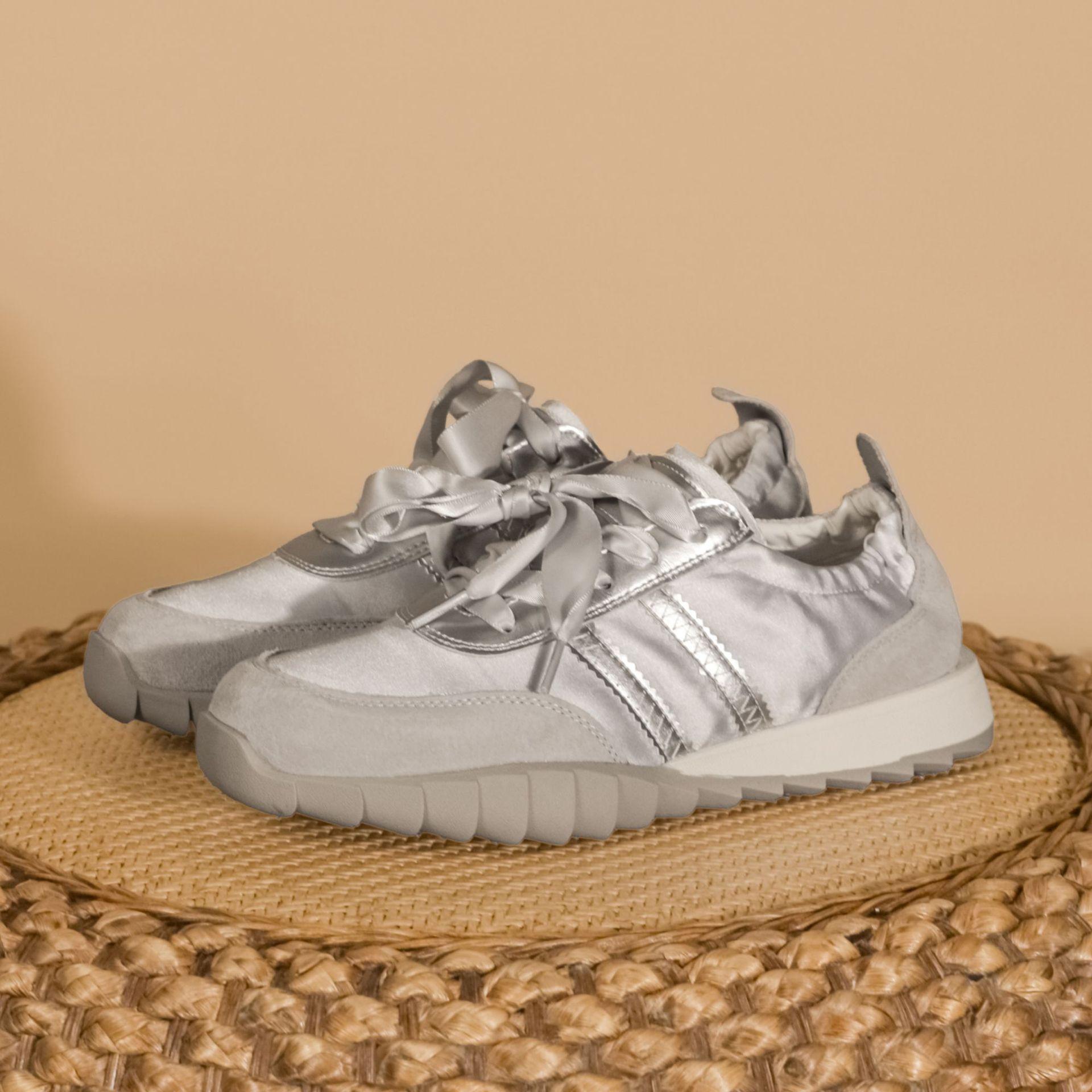 

2025 осень новая мода платформа спортивная обувь дизайн в цветовой гамме стиль кампус милая девушка универсальная повседневная обувь женская 40