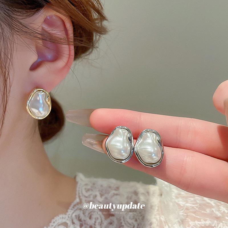 Silver Needle Irregular Baroque Pearl Stud Earrings: French Light Luxury High-End Retro Style for Women