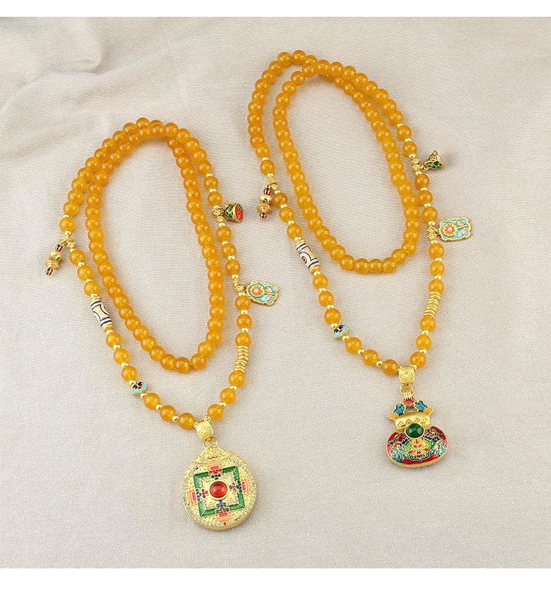 Round Pendant Golden Necklace: Women's Light Luxury Fashion Sweater Chain