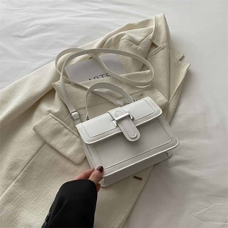 Chic Retro Women's Tote Bag In Classic Black White Brown And Khaki For Everyday Fashion