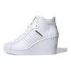 Superstar Ellure