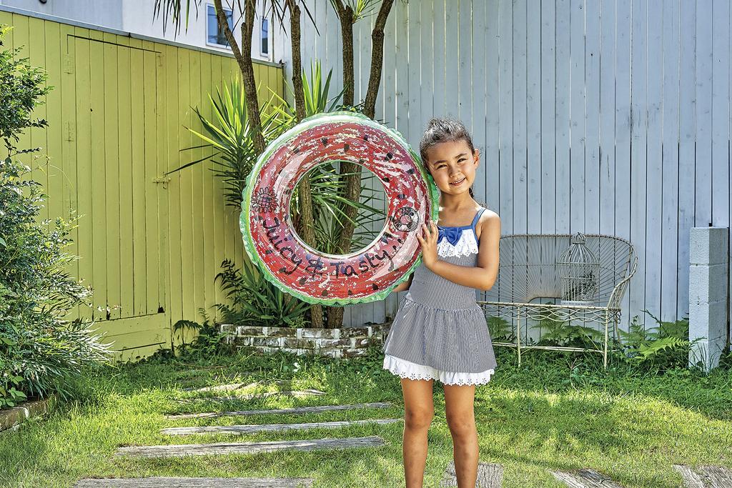 Igarashi Crayon Water Float 60cm with Rope RGB-760V