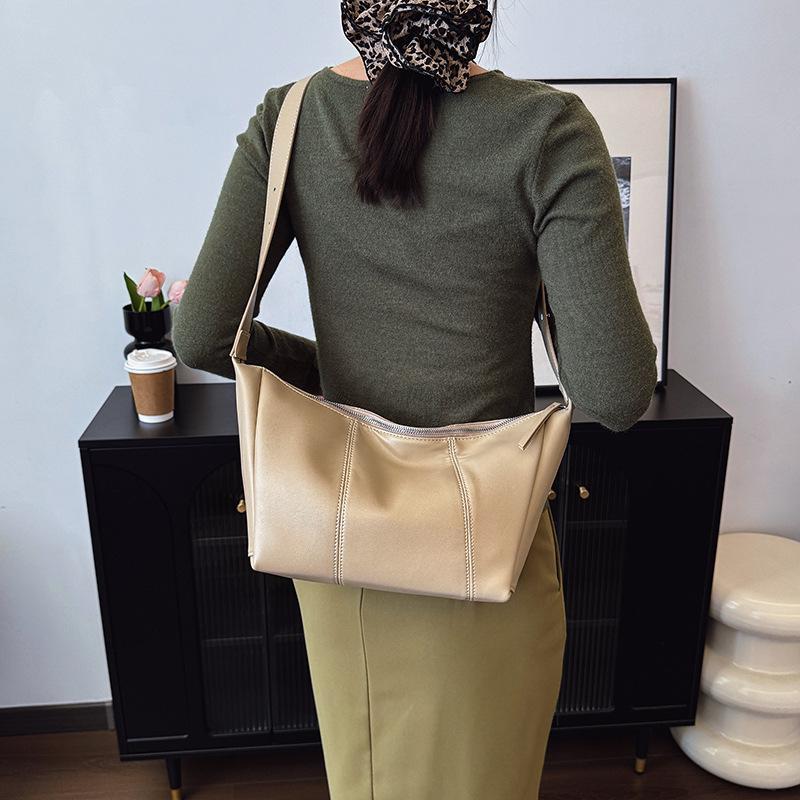 Fashion Single Shoulder Armpit Bag Women's New Casual Bag Versatile Messenger Bag