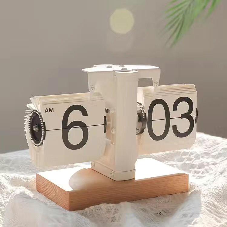 Mechanische Automatische Seite Ästhetische Wendung Uhr Figuren Heim Arbeitszimmer Digital Tischuhren Dekoration Wohnzimmer Luxus Ornamente Lustige Geschenke