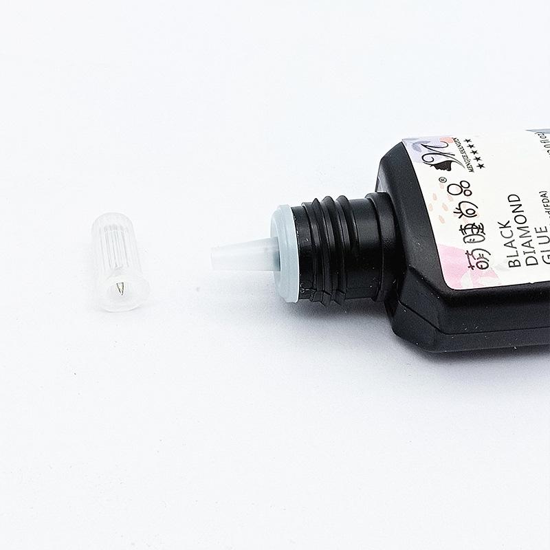 Natural Low-Odor Low-Irritation Eyelash Glue - Non-Hardening & Gentle