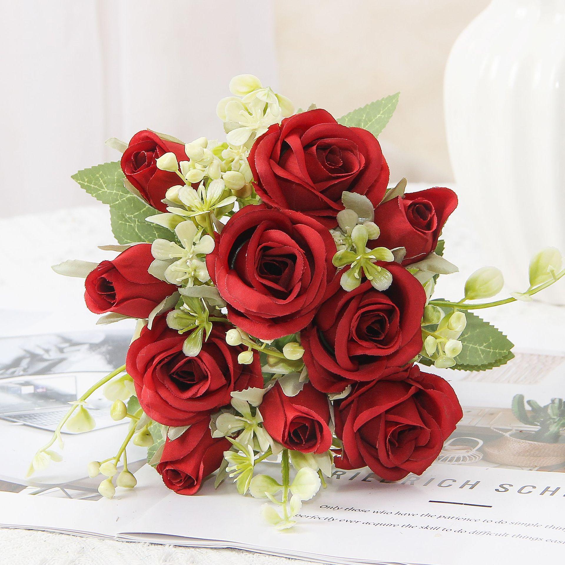 Dusty Pink Artificial Rose Bouquet, Fake Silk Rose Buds with Greenery for Home Wedding Decor бордовый