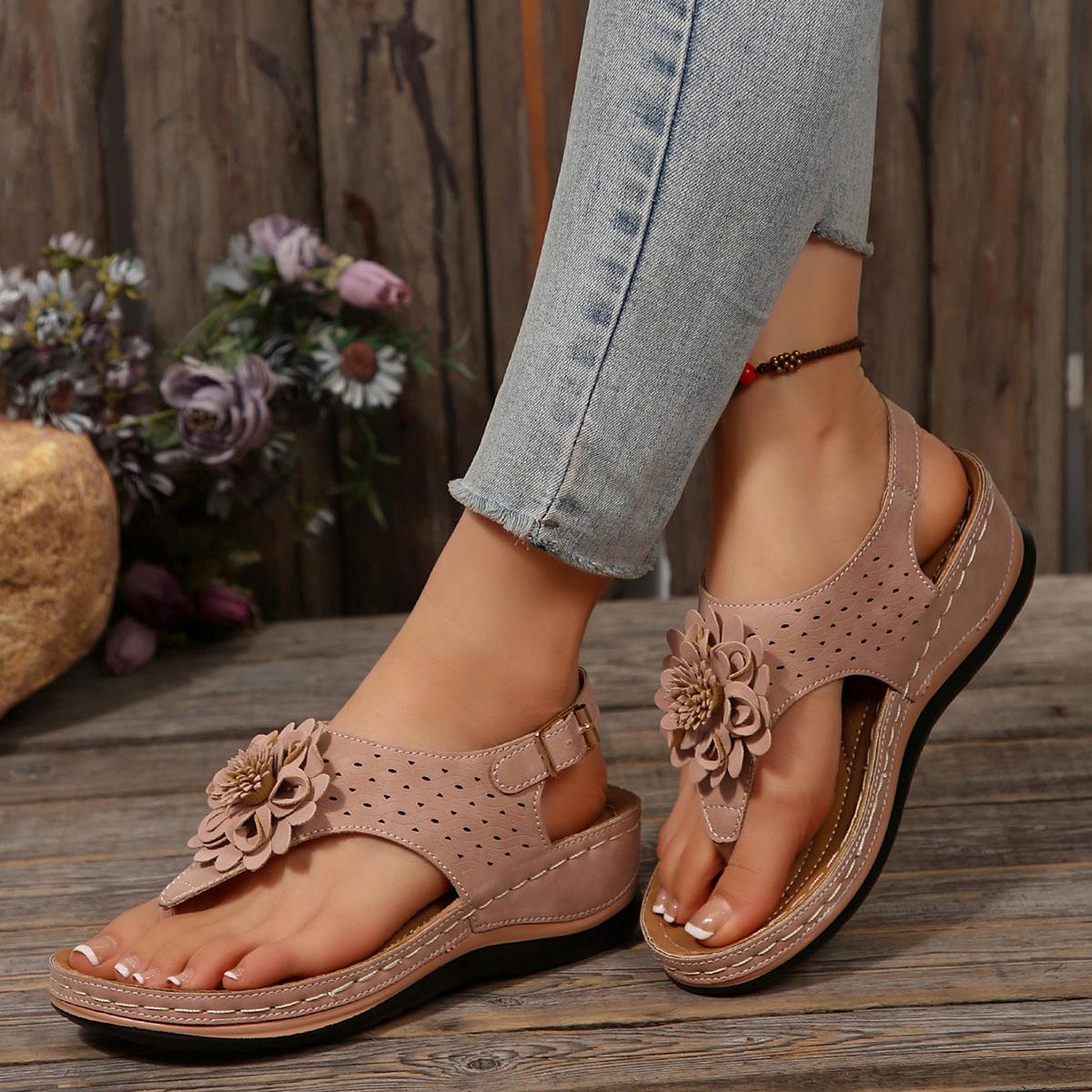 

Wedge heel sandals women s 2025 summer new European and American foreign trade one-word buckle with thick sole toe herringbone beach sandals 43 розовый