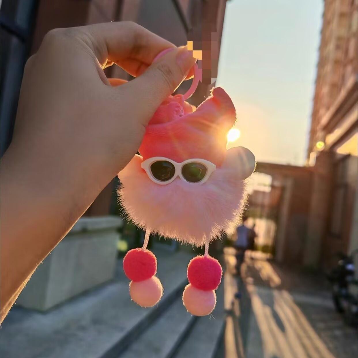 Adorable Faux Mink Rabbit Fur Keychain: Plush Ball Pendant for Backpack or Bag.