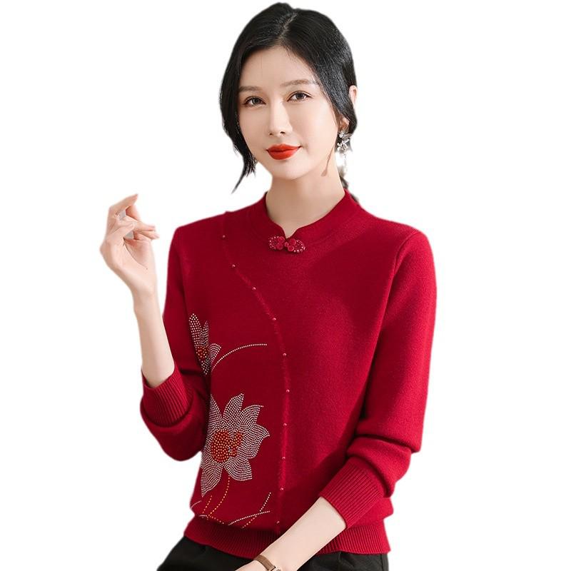 New Mom's Autumn/Winter Fleece-Lined Warm Sweater: Stylish, Thick Base Shirt for Middle-Aged and Elderly.