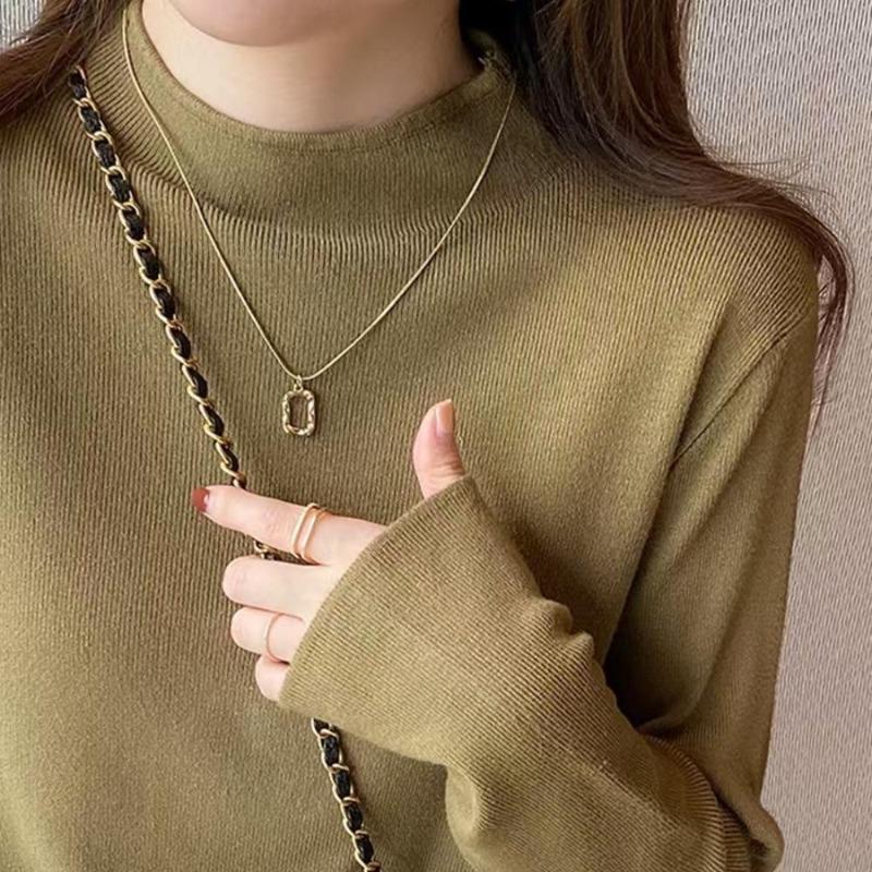 Il Nuovo Stile Autunnale di Maglione Lavorato a Maglia di Alta Gamma, Elegante, a Girocollo, Morbido e a Maniche Lunghe È un Maglione Leggermente Formoso e Snellente per Donne