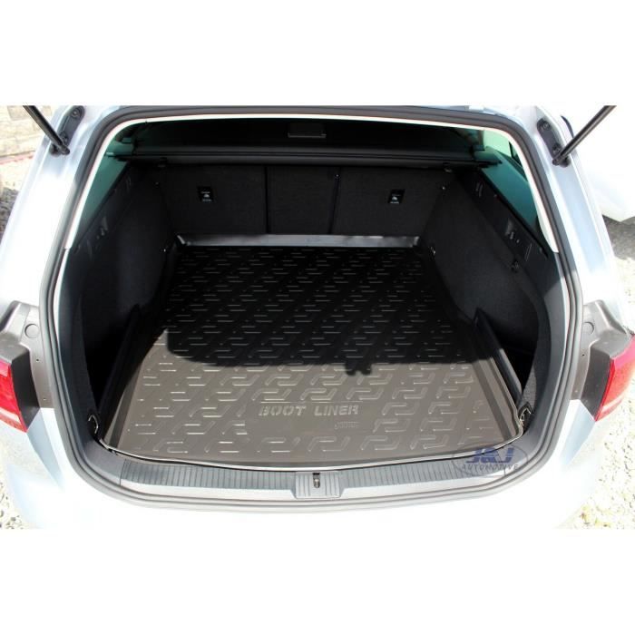 J&J AUTOMOTIVE | Premium Rubber Boot Mat For Volkswagen Passat B8 Variant Estate 2014-2023