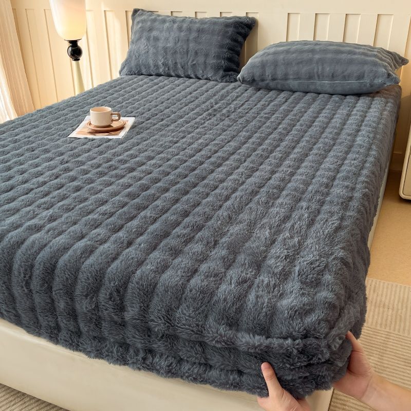 

WOSTAR Fluffy rabbit plush fitted sheet elastic mattress protector cover warm thick bed linen winter coral fleece bedding 90/150 Pillowcase No sheet
