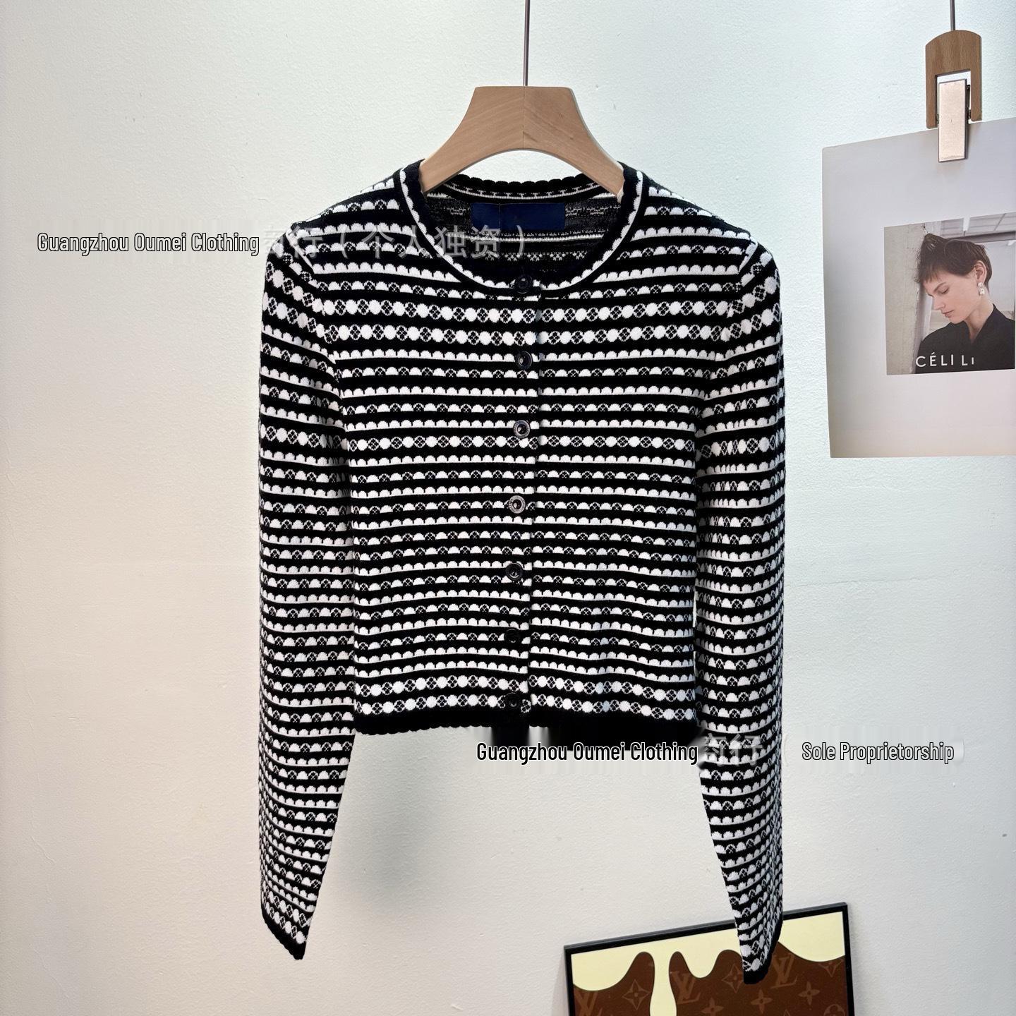 

2023 Autumn Women s Retro Jacquard Wool Knit Cardigan Sweater Large чорний