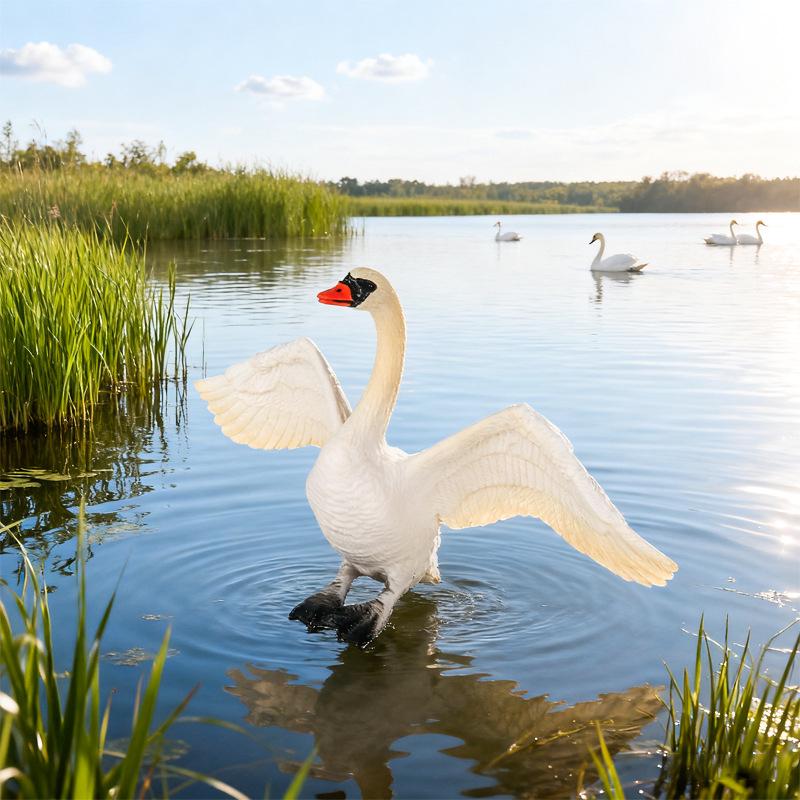 Realistic Warty-Nosed Swan Heart Model: Children's Cognitive Toy & Zoo Decoration