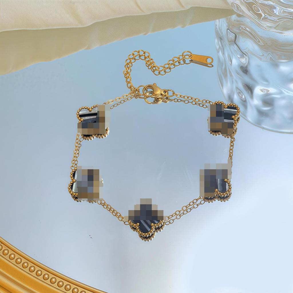 18K Gold Double-sided Lucky Clover Titanium Steel Bracelet Women's Fashion, Non-fading, Versatile, 13mm.