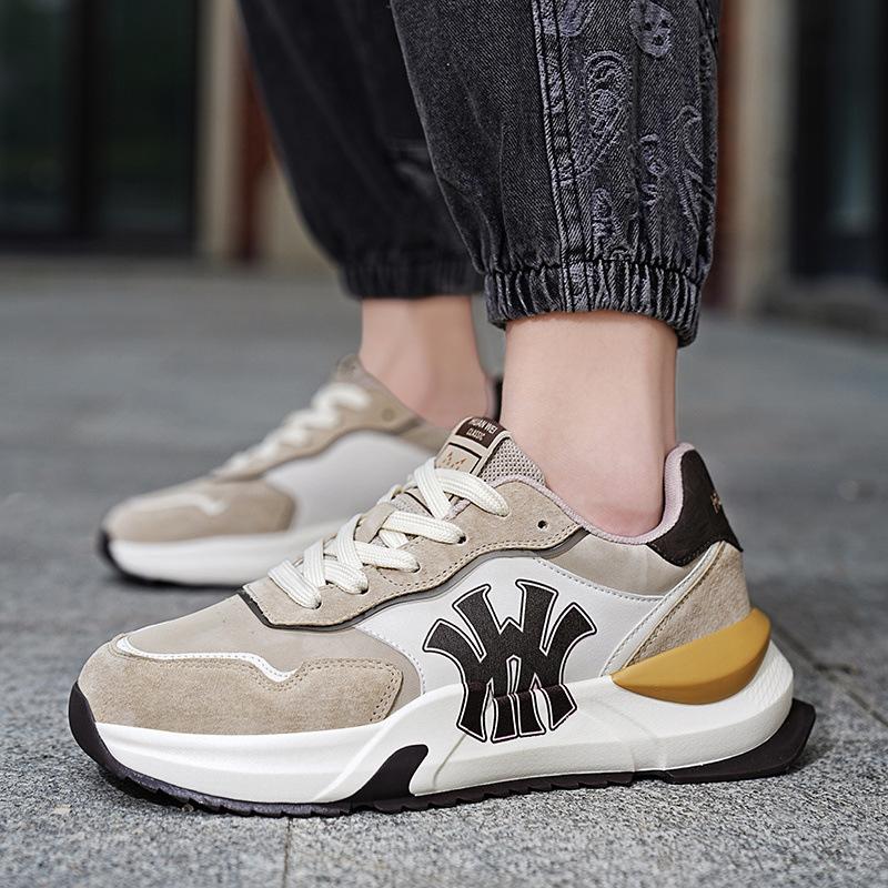 Casual shoes men's lightweight and versatile travel shoes four seasons dad shoes retro low-top sports shoes Guochao non-slip running shoes