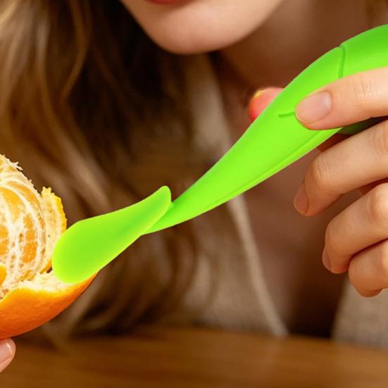 Curățător de portocale în formă de pește 2-în-1 Deschizător pentru fructe citrice Portocale Grapefruit Pomelo Instrument esențial de bucătărie pentru curățare fără mizerie