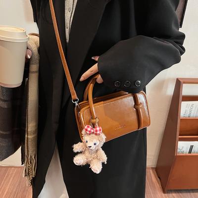 Korean Fashion Retro Small Square Bag Women's 2025 Spring New Niche Design Portable Small Bag Versatile Messenger Bag