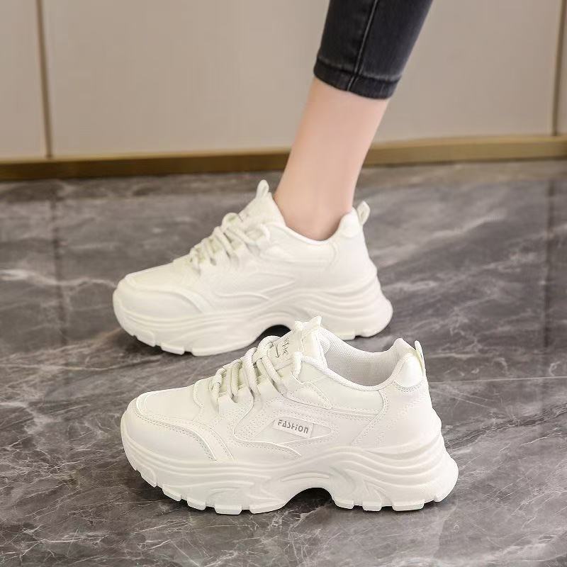 2025 new spring and autumn dirt-resistant dad shoes, light running shoes, soft-soled shock-absorbing sports shoes, women's fashion spring and summer m