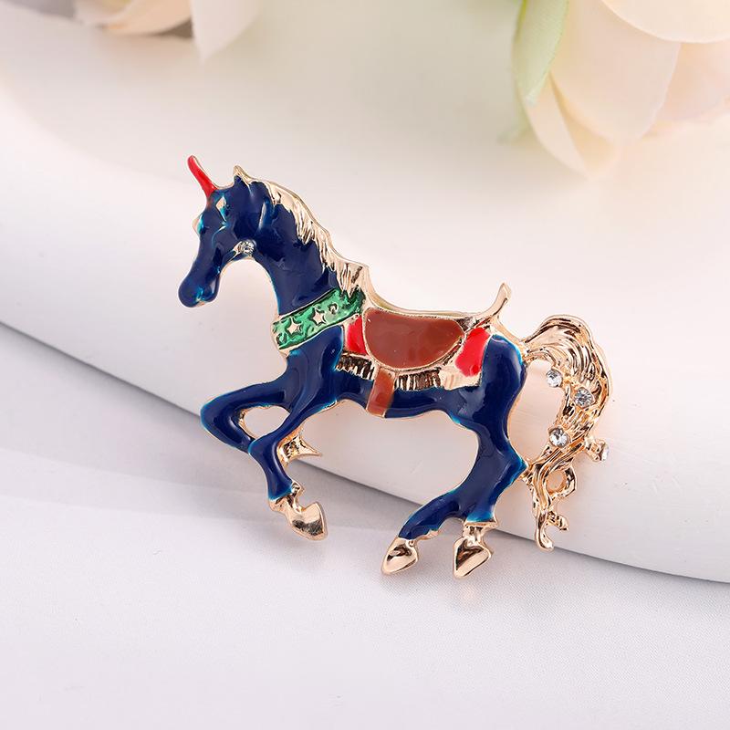 Fashion Unicorn Brooch Vintage Colorful Horse Lapel Clips Enamel Animal Corsage Sweater Scarf Coat  Jewelry Accessories