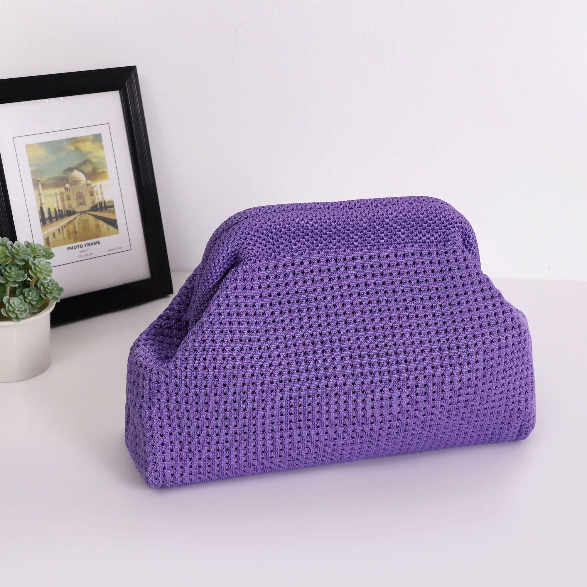 

New knitted handbag striped cloud large capacity daily versatile contrasting color clip bag