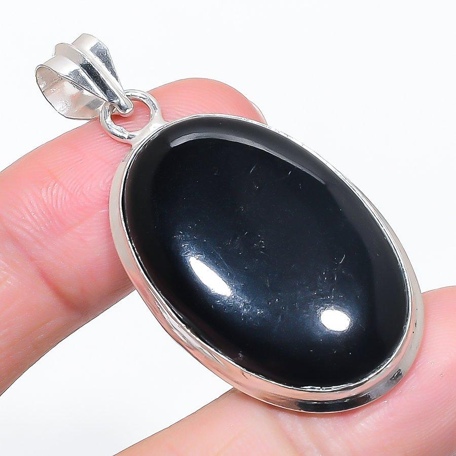 

Natural Black Onyx Gemstone 925 Sterling Silver Jewelry Pendant 2.05 S4k49
