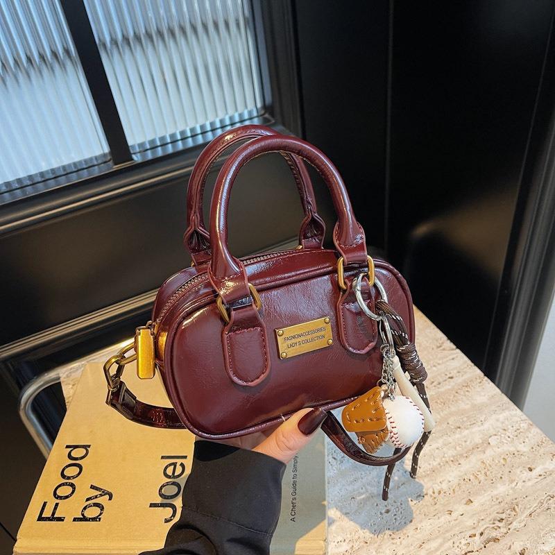Premium retro small bag women's new autumn and winter versatile messenger bag portable small square bag