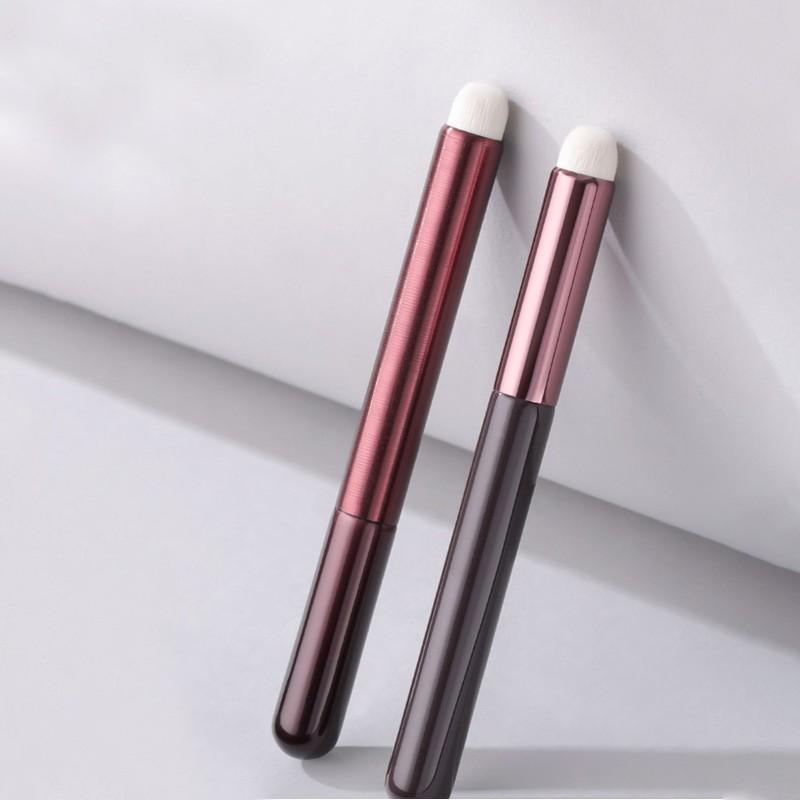 Professional Portable Round Head Lip, Lipstick, and Concealer Makeup Brush