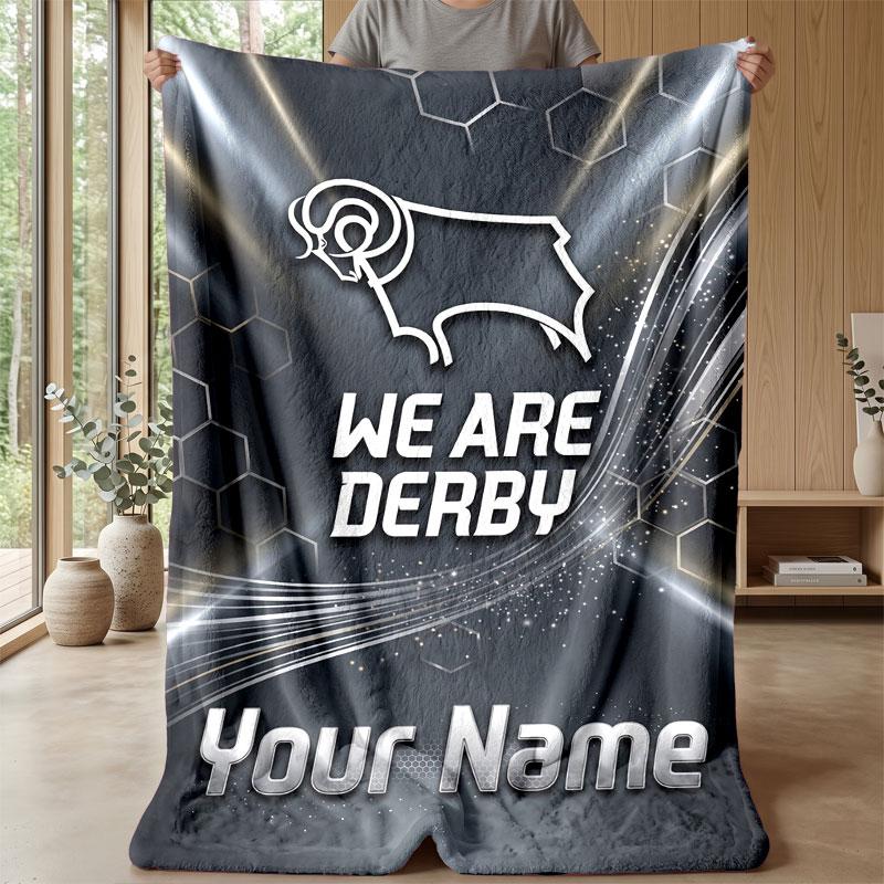 Derby County Benutzerdefinierter Name Text Flanelldecke Fußball Logo Personalisierte Fleece-Kuscheldecke Besonderes Geschenk für Sofa Schlafzimmer Zuhause