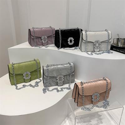 Modische kleine quadratische Tasche mit Diamantenbesatz Neuer Stil Chinesischer Stil Edelstein-Handtasche Damen-Tasche Modisches Temperament Ein-Schulter-Umhängetasche