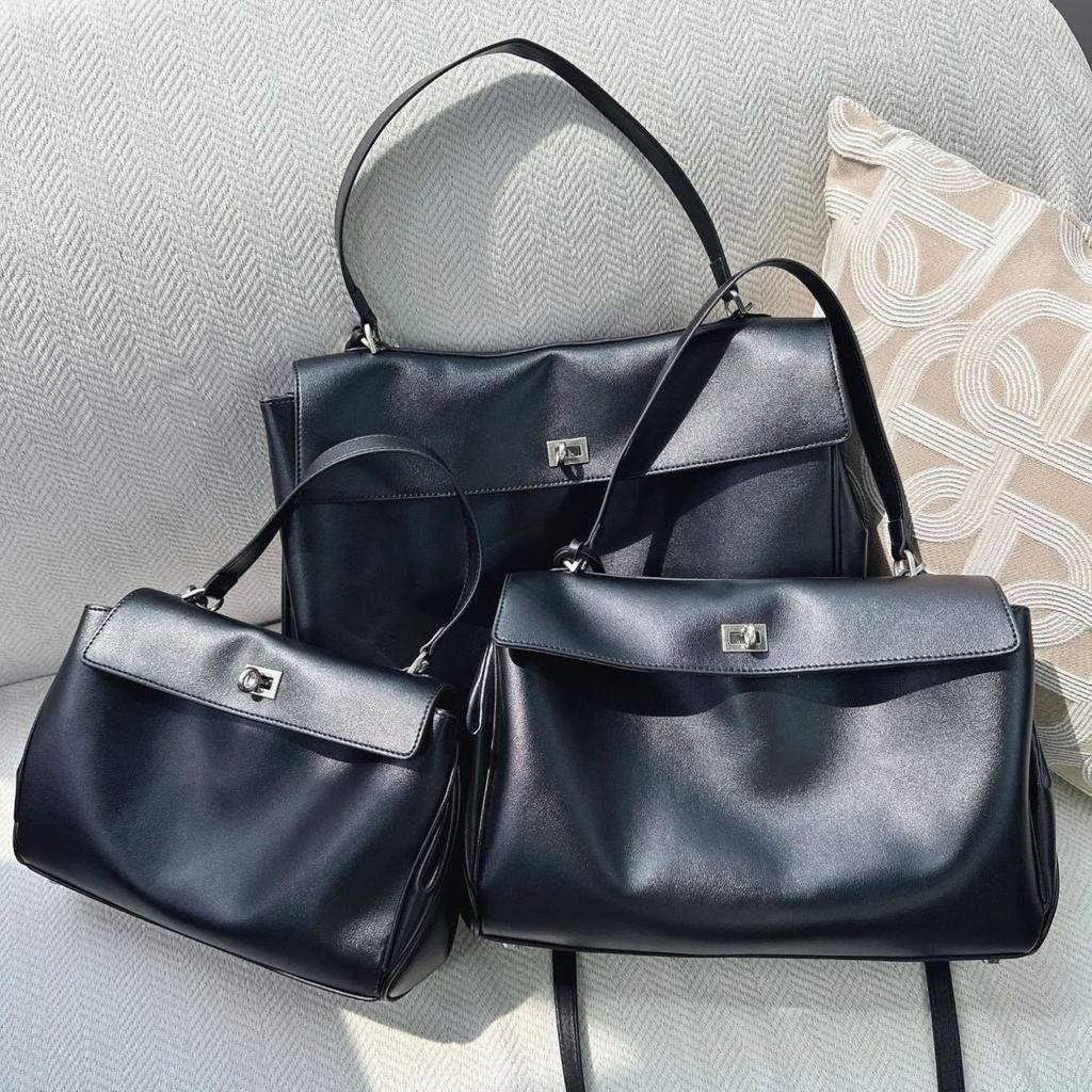New Leather Bag Women's Large-capacity Tote Bag Shoulder Handbag Lock Commuter Armpit Bag