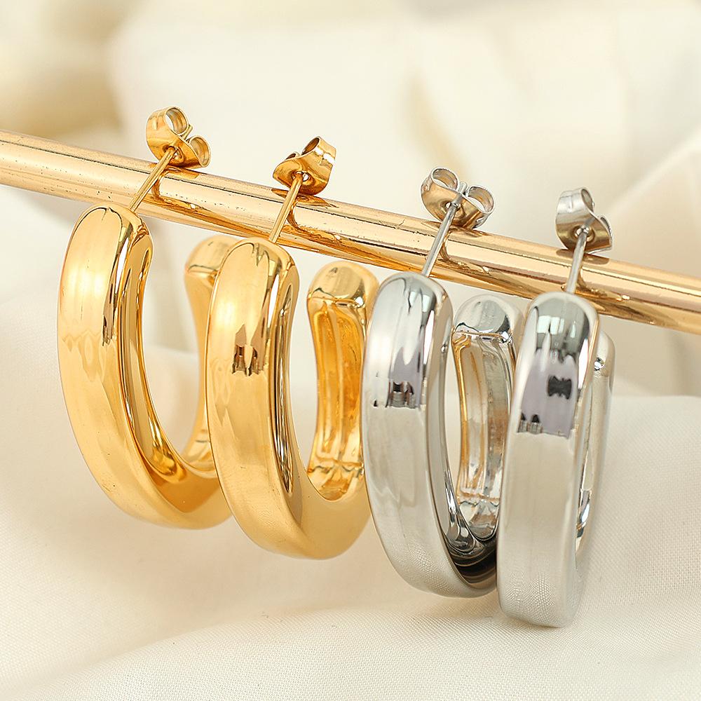 European and American Glossy Design C-shaped Earrings, Minimalist Cold Titanium Steel Plated 18k Gold Earrings