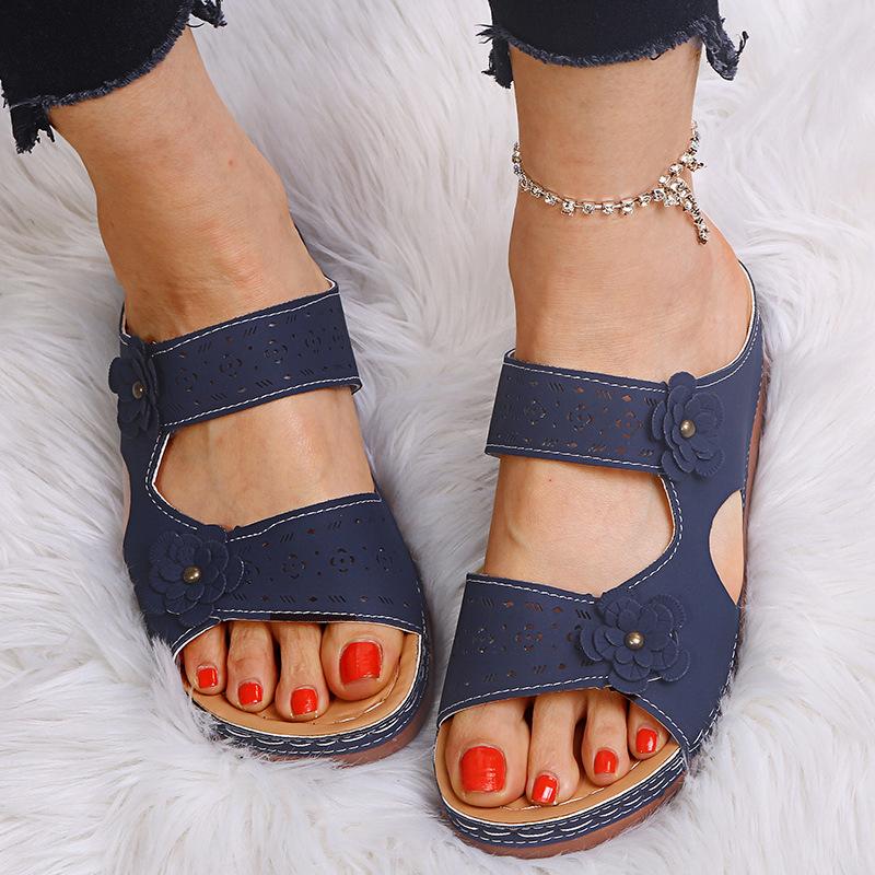 

Large size women s shoes new fashion flower slope heel cool slippers women s car line retro one-word drag - 35