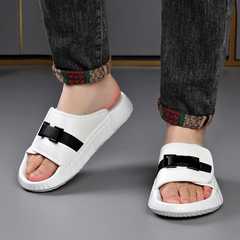 Fashion 2025 New Designer Leather Slippers for Men Summer Wear Men's Beach Shoes Sports Leisure Wear-resistant Breathable Flip-flops Man